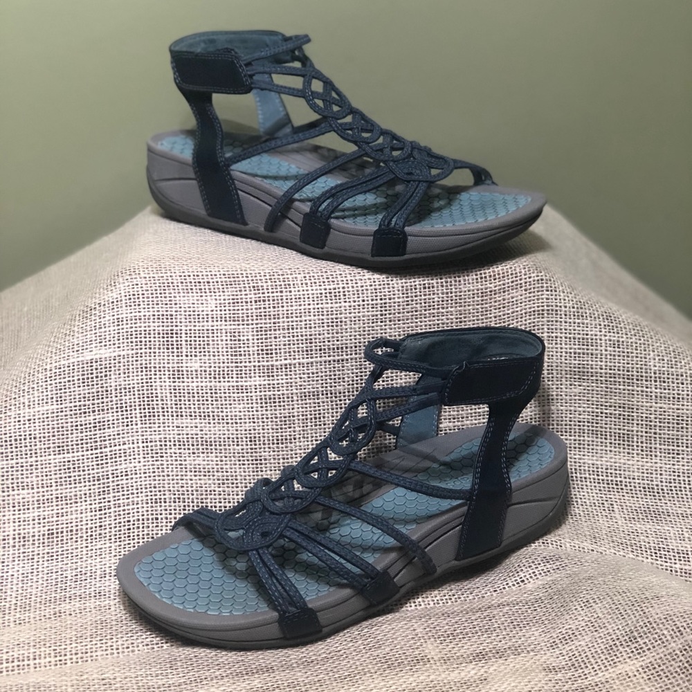 Baretraps Delly Sandals. Like new